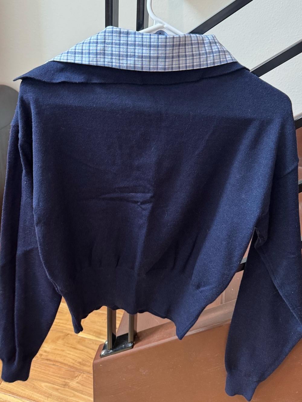 Lioness collared sweater - Picture 4 of 4